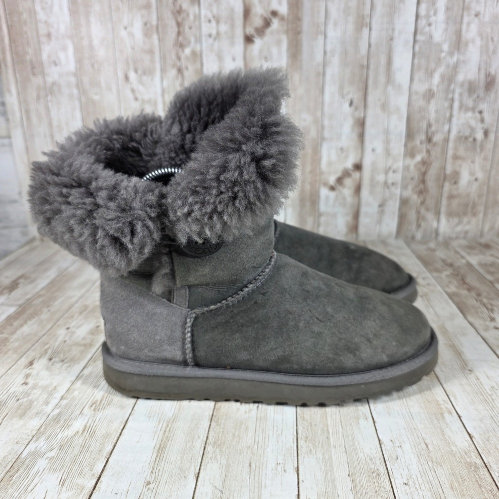 UGG Australia Mini Bailey Button Shearling Boots Gray Suede Winter Size 7
